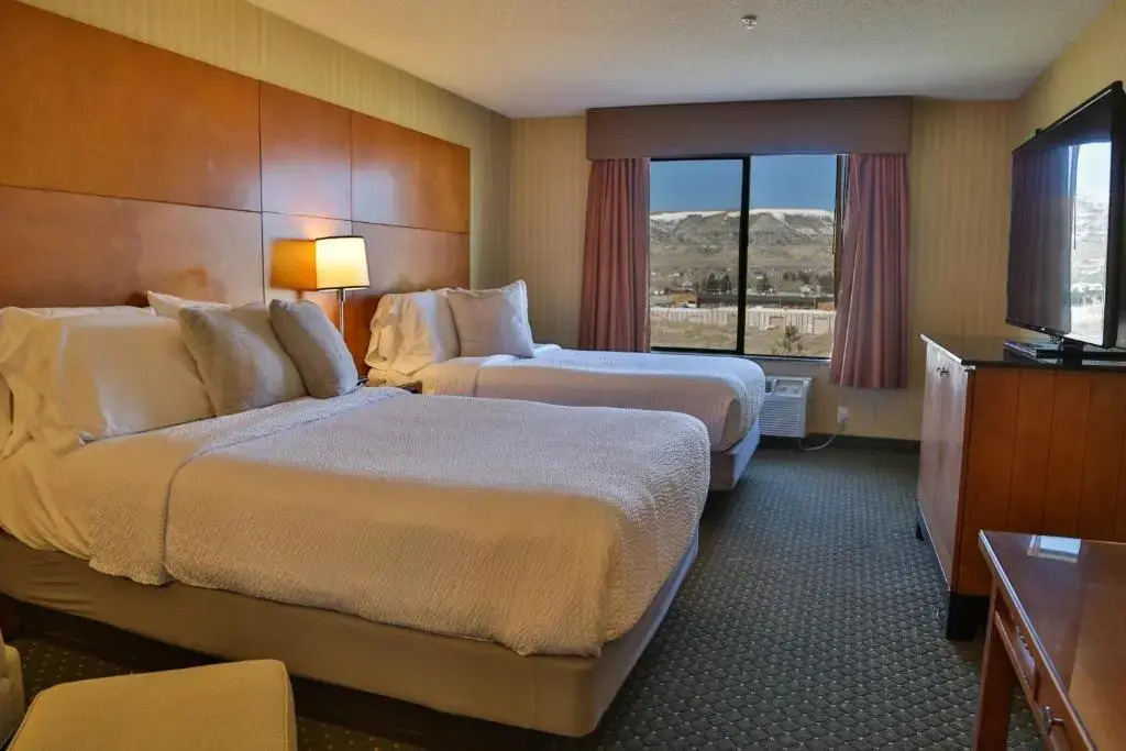 Wingate By Wyndham Rock Springs - photo 7