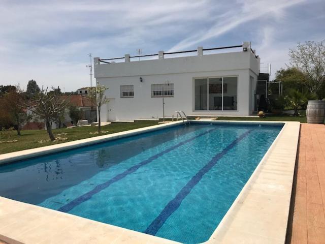 Joju — hotel in Sanlucar La Mayor