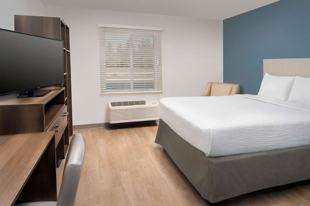 WoodSpring Suites Chicago Tinley Park - photo 12
