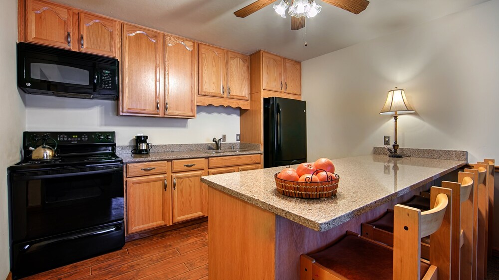Donner Lake Village Resort - photo 23
