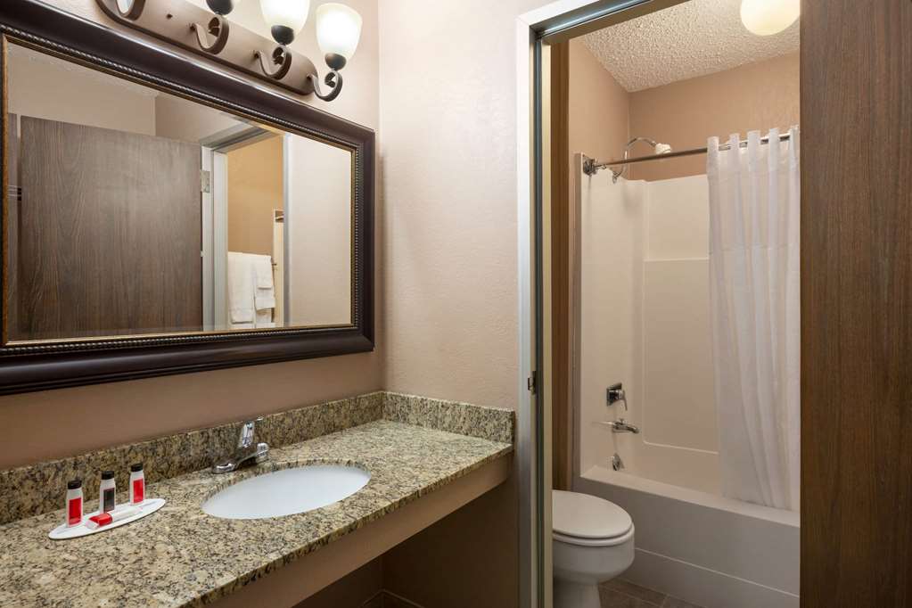 Baymont by Wyndham Mandan Bismarck Area - photo 16