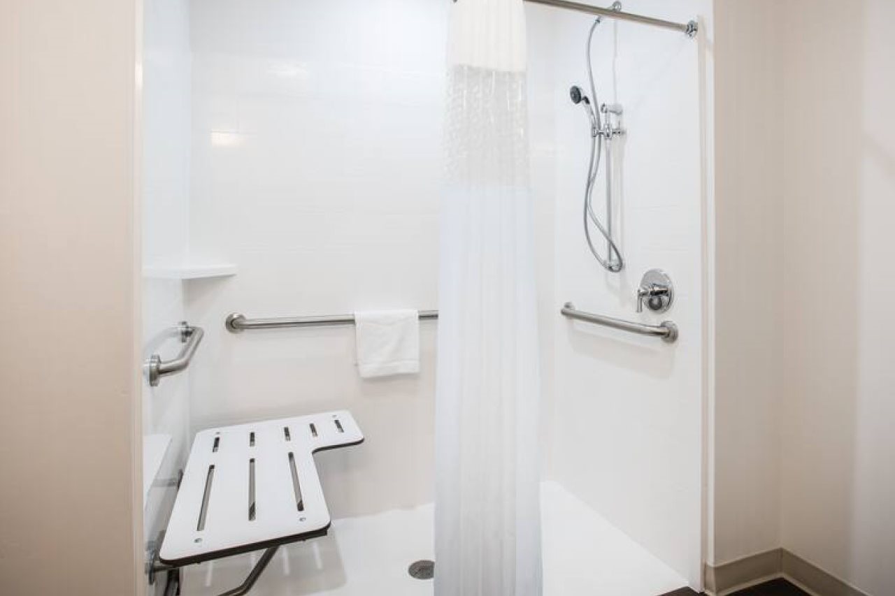 Hampton Inn Cleveland Airport Tiedeman Rd - photo 17