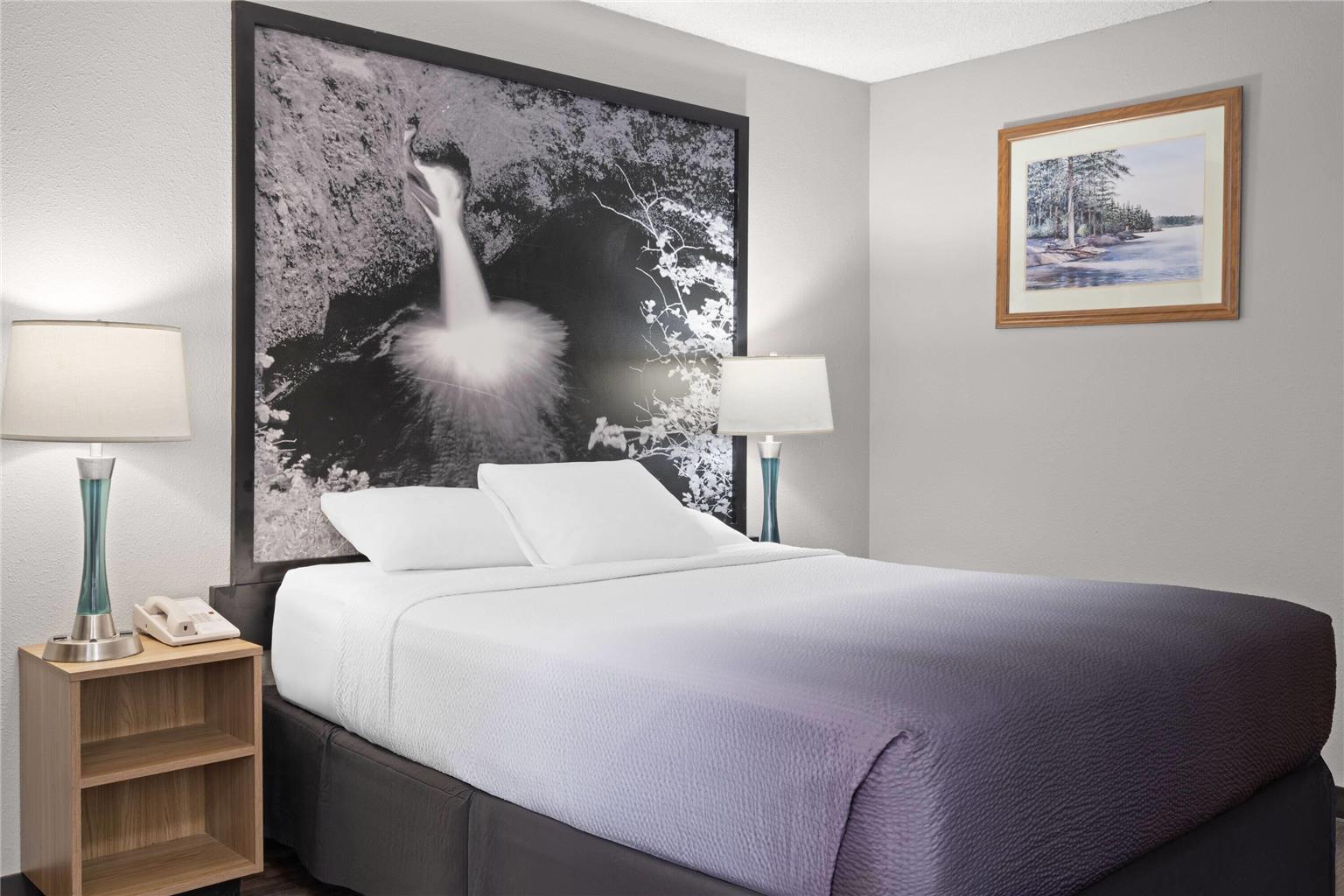 Super 8 by Wyndham Baker City - photo 27