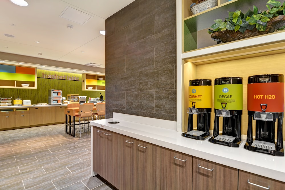 Home2 Suites by Hilton Des Moines at Drake University - photo 28