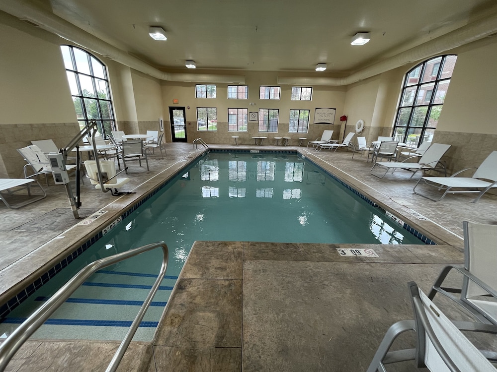 Staybridge Suites Lansing Okemos - photo 24