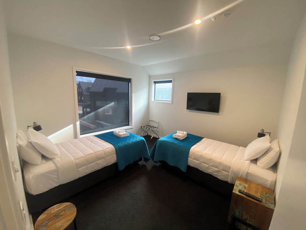 Lot 7 — 4-Star Luxury Hotel in Lake Tekapo, New Zealand