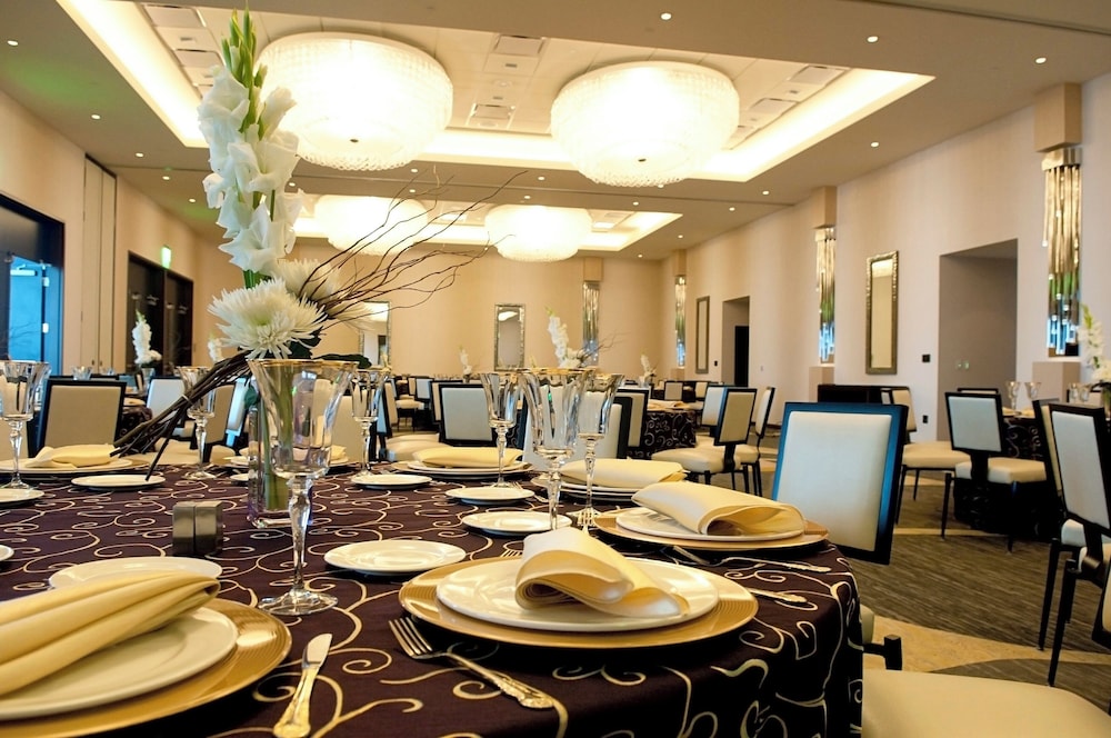 Kimpton Hotel Palomar Phoenix Cityscape by IHG - photo 142