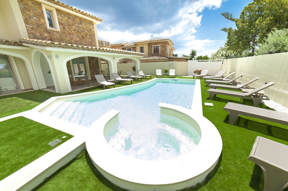 Suimi’s Hotel in Villasimius, Italy