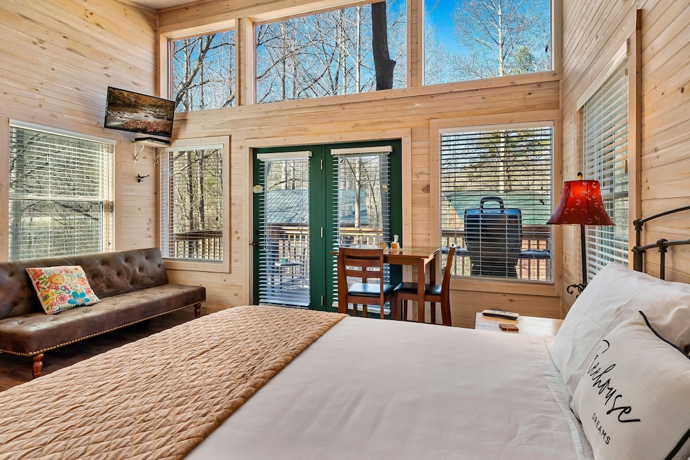 Rivers Edge Treehouses - photo 16