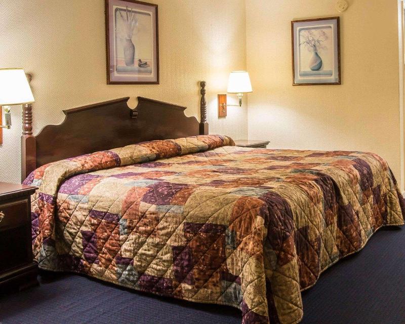 Rodeway Inn Phenix City Columbus - photo 10