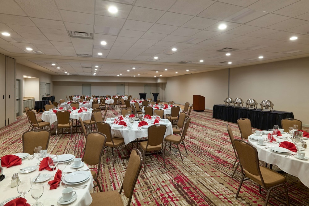 Hilton Garden Inn Bloomington - photo 45