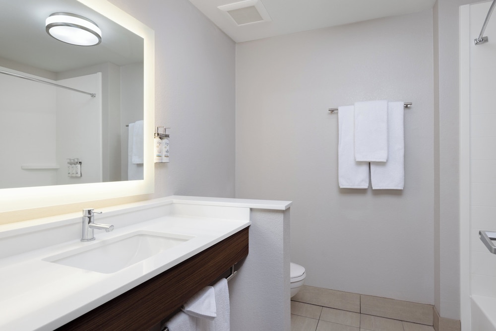 Holiday Inn Express & Suites Phoenix West Buckeye by IHG - photo 26