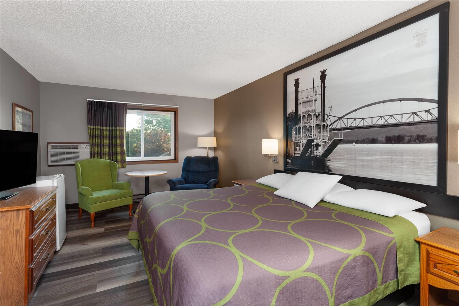 Super 8 by Wyndham Green Bay Near Stadium - photo 11