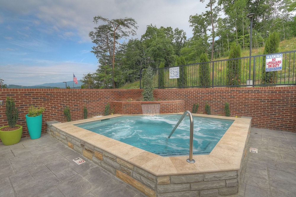 Hilton Garden Inn Pigeon Forge - photo 53