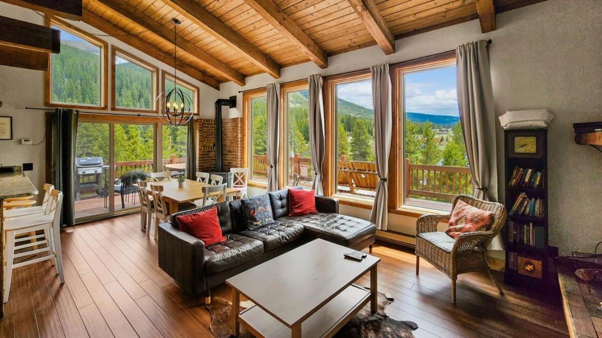 3BD Mountain Retreat Near Trails in Breckenridge, United States