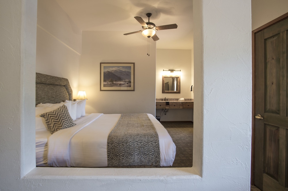 Table Mountain Inn - photo 21