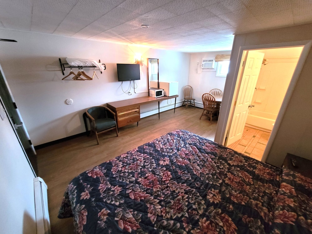 Norman Motel - photo 11