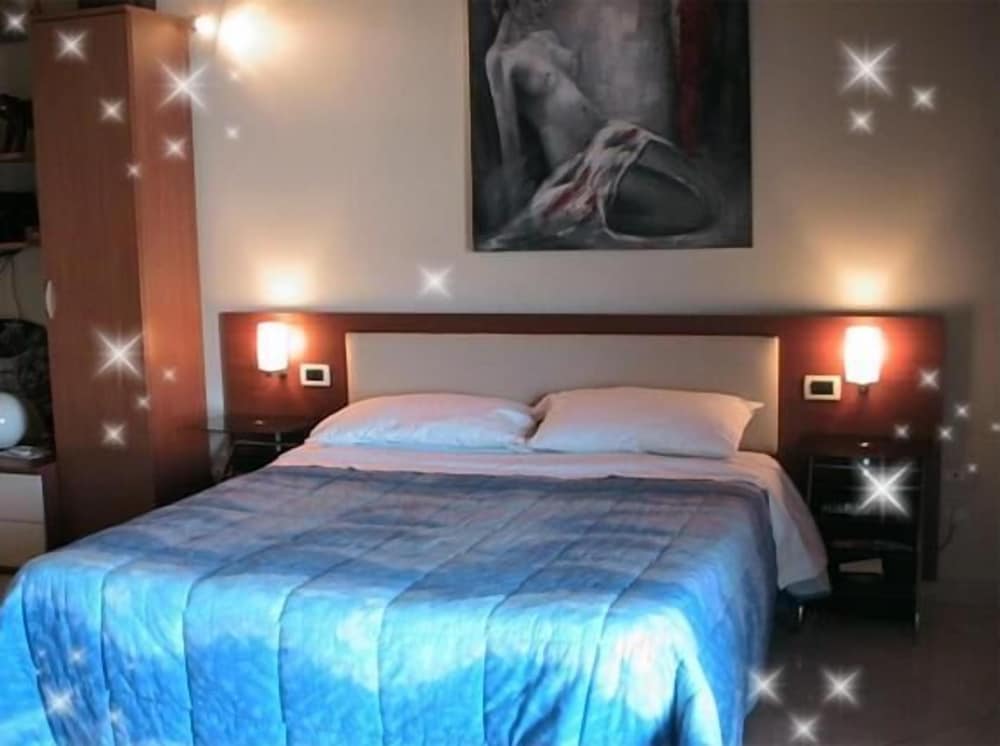 B And B Suite 5106799 — Viagrande