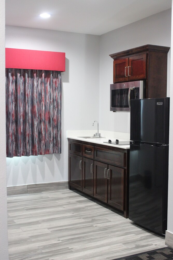 Paris Inn & Suites - photo 14