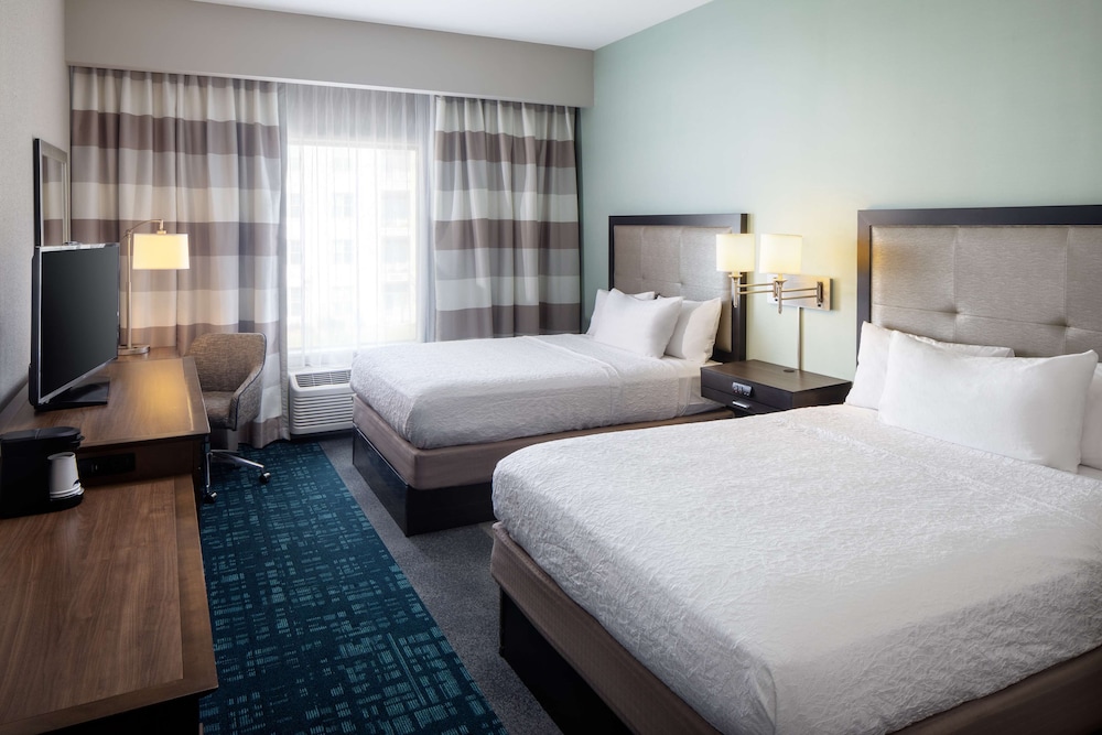 Hampton Inn & Suites Charlotte Ballantyne - photo 10