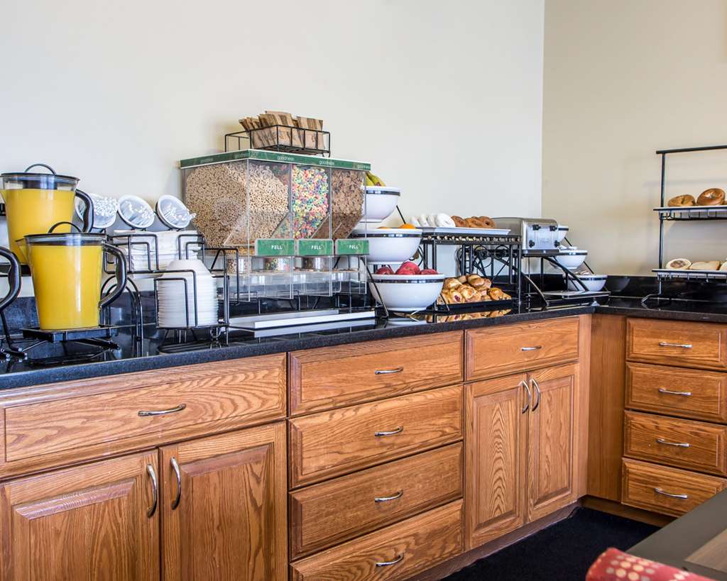 Quality Inn Dayton North Vandalia - photo 27