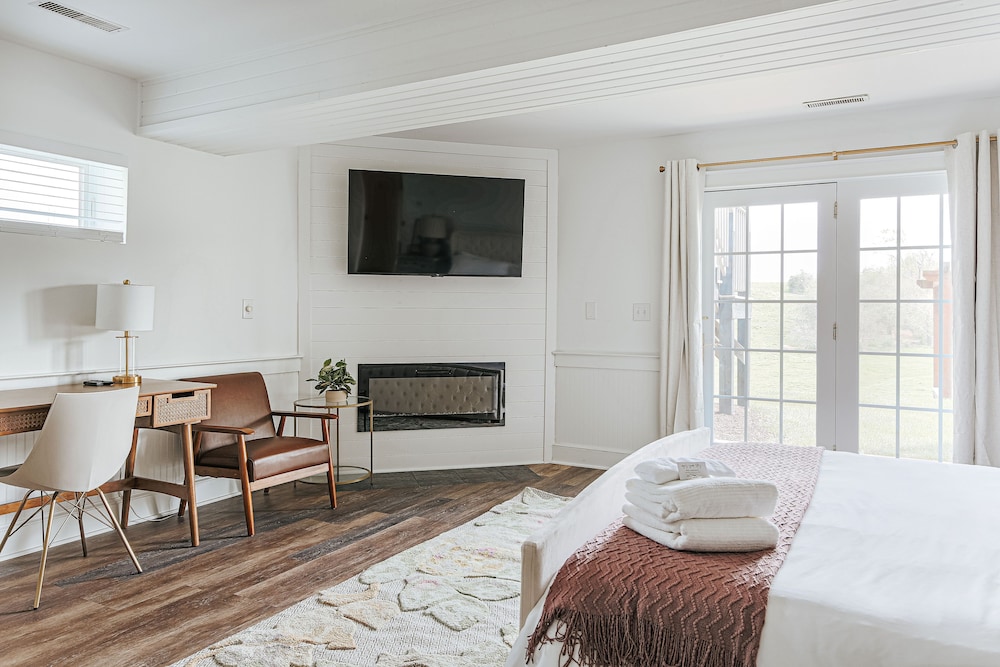 Batten Green Venue & Lodging - photo 24