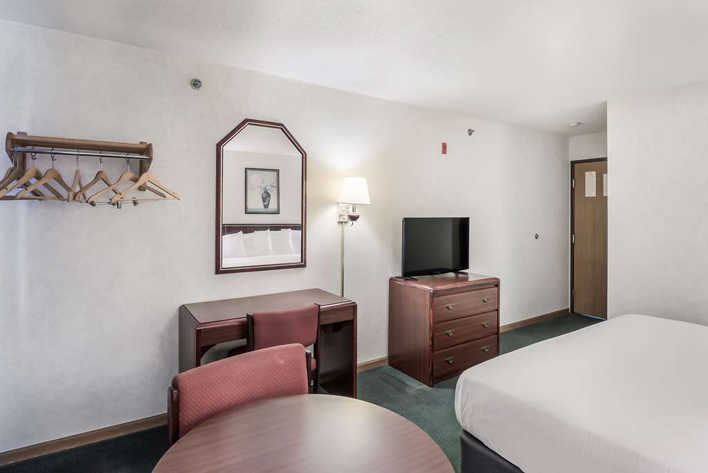 Americas Best Value Inn Wenona - photo 8