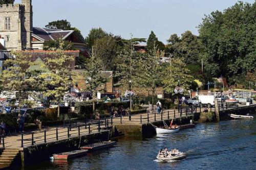 Twickes Townhouse — 4-Star Luxury Hotel in Twickenham, United Kingdom