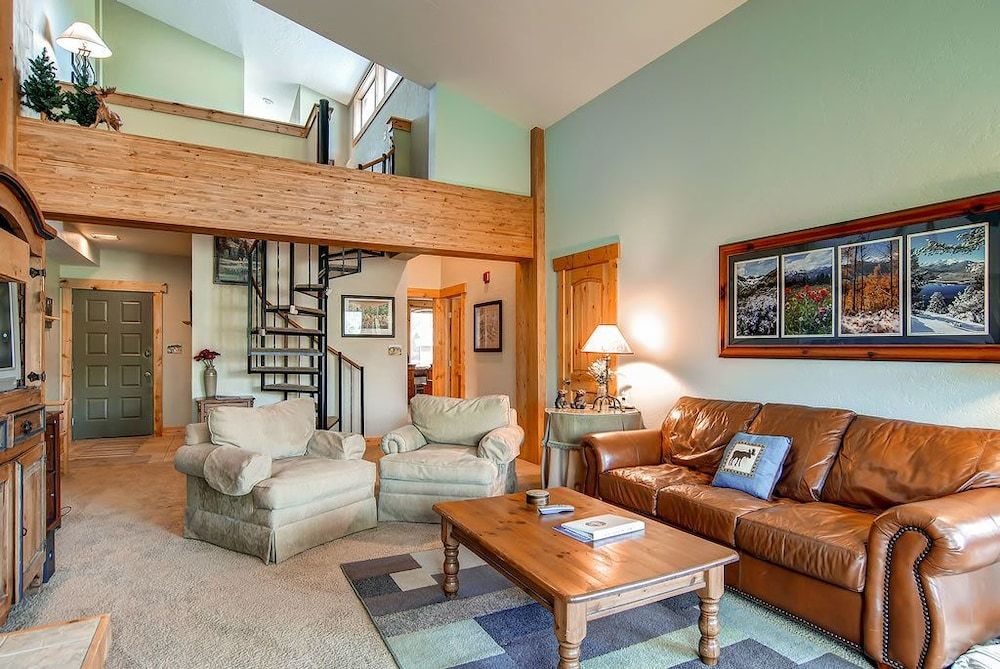 Ski Hill 32 by RedAwning - last minute hotel in Breckenridge