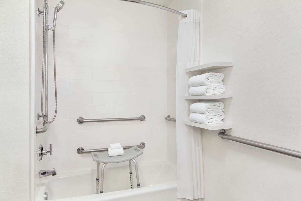 Hampton Inn Paris - photo 14