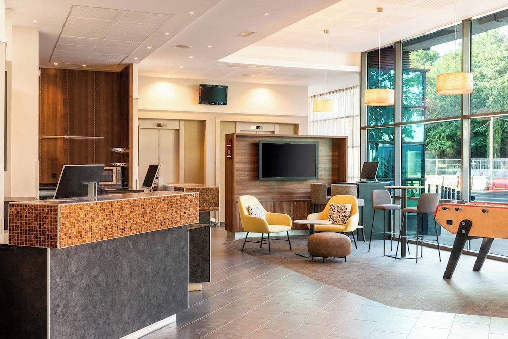 Courtyard By Marriott Paris Saint Denis — Saint Denis