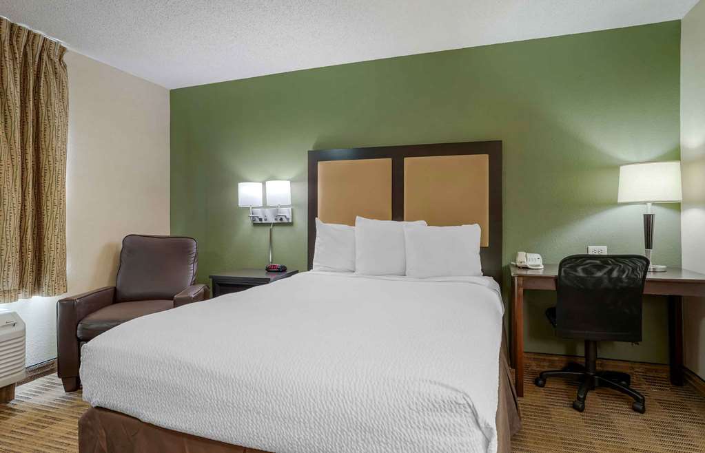 Extended Stay America Suites Houston I10 West CityCentre - photo 12