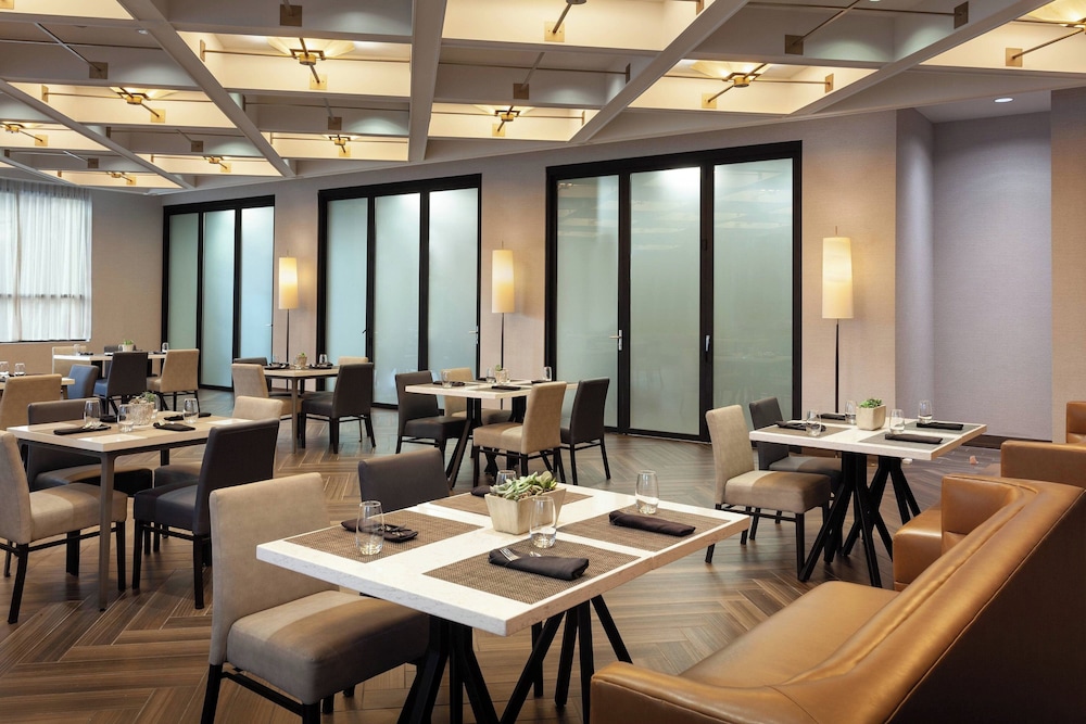Marriott Phoenix Airport - photo 24
