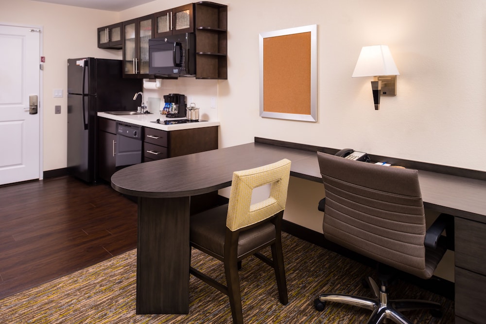 Candlewood Suites Carlsbad South by IHG - photo 15
