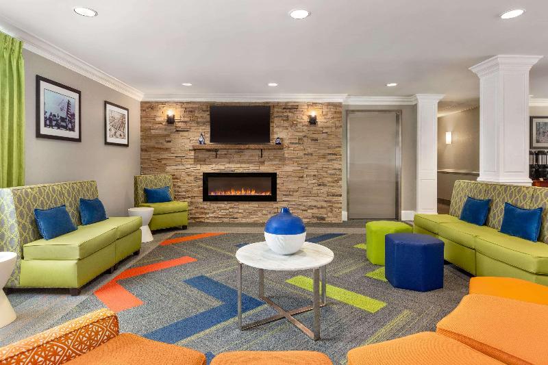 Hawthorn Suites by Wyndham Columbus Fort Benning - photo 12