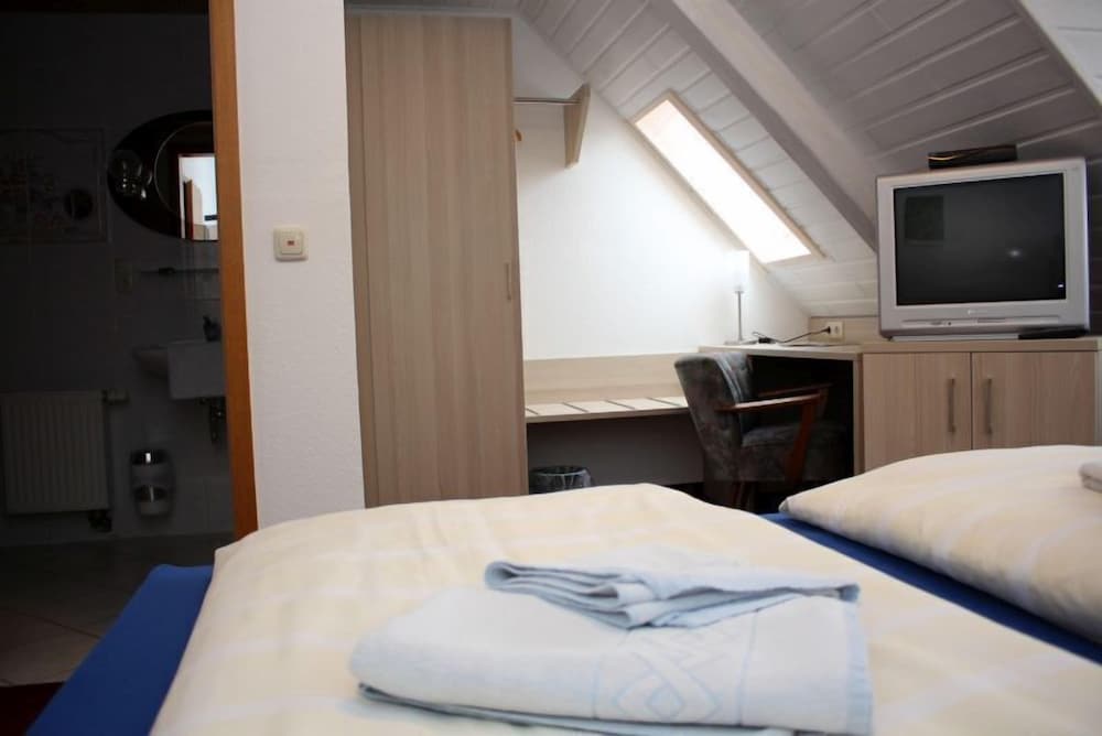 Hotel Saalestrand — Unterwellenborn — photo 3