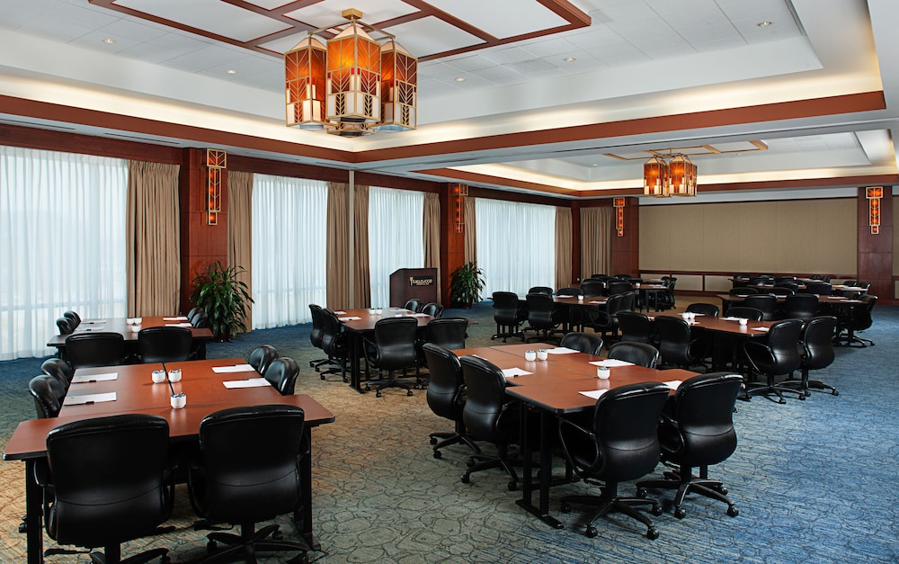Eaglewood Resort and Spa - photo 45