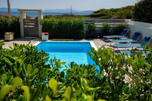 Artemida House — 4-Star Luxury Hotel in Artemida, Greece