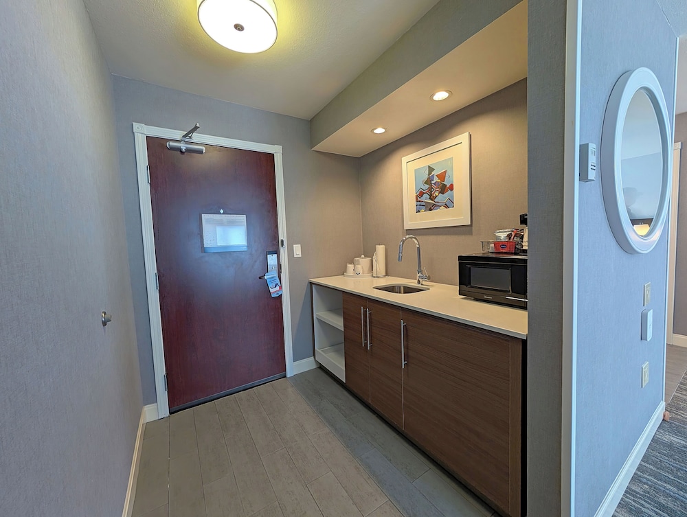 Hampton Inn & Suites Tacoma - photo 15