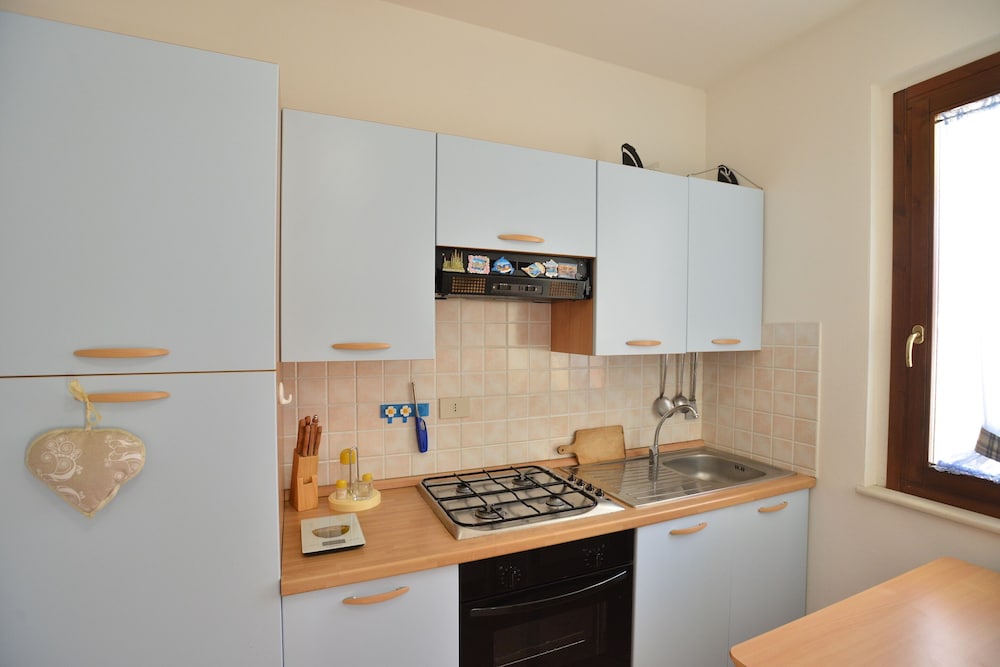 IzzHome Crispi — 4-Star Luxury Hotel in Pula, Italy