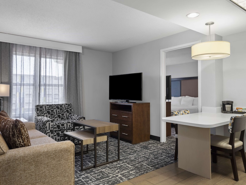 Homewood Suites by Hilton Columbus Airport - photo 22
