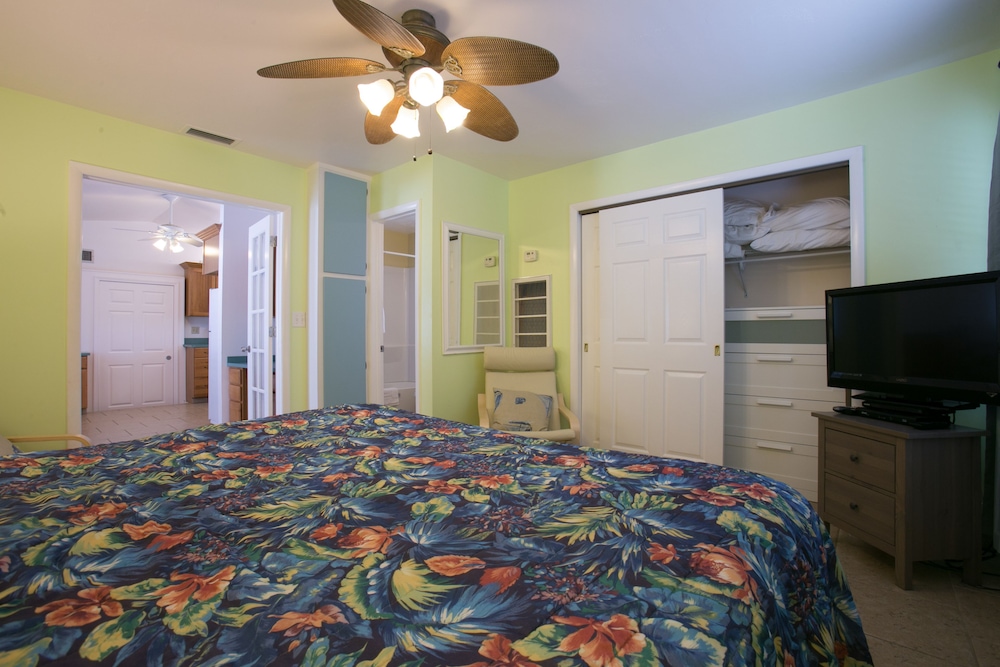 Dolphin Inn Resort - photo 16