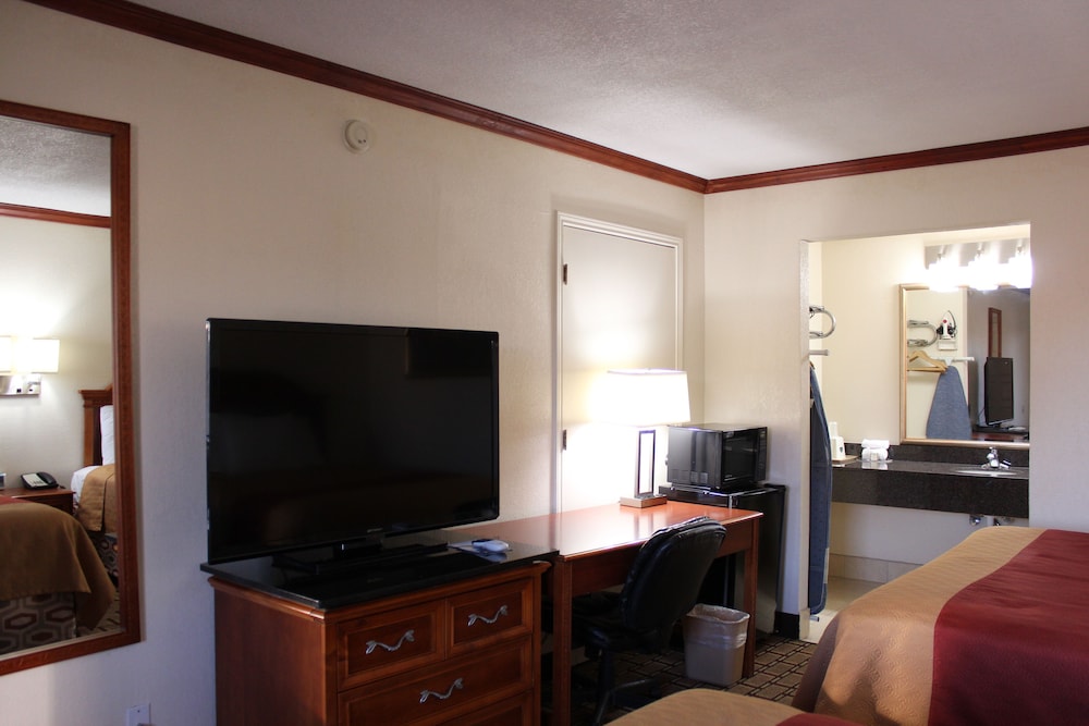 Sanger Inn — Sanger — photo 4