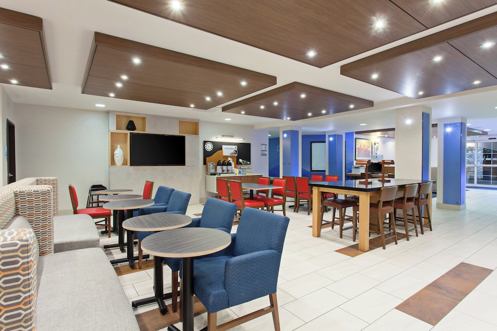 Holiday Inn Express Hotel & Suites Oakland Airport by IHG - photo 27