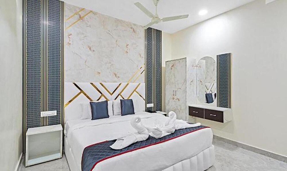 Fabhotel Sky Land in Khammam, India