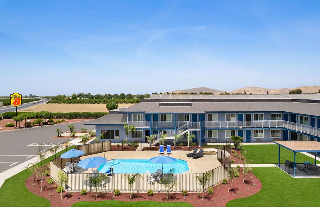 Super 8 by Wyndham Lindsay Olive Tree - photo 2