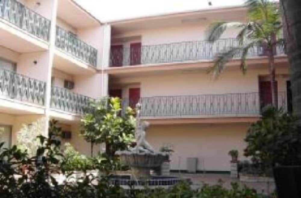 Royal Century Hotel - photo 33