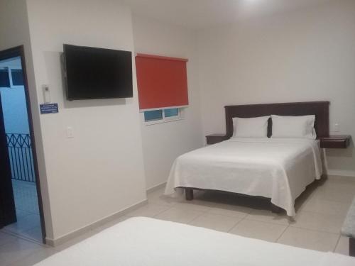 Hotel Fina Inn — La Barca — photo 2