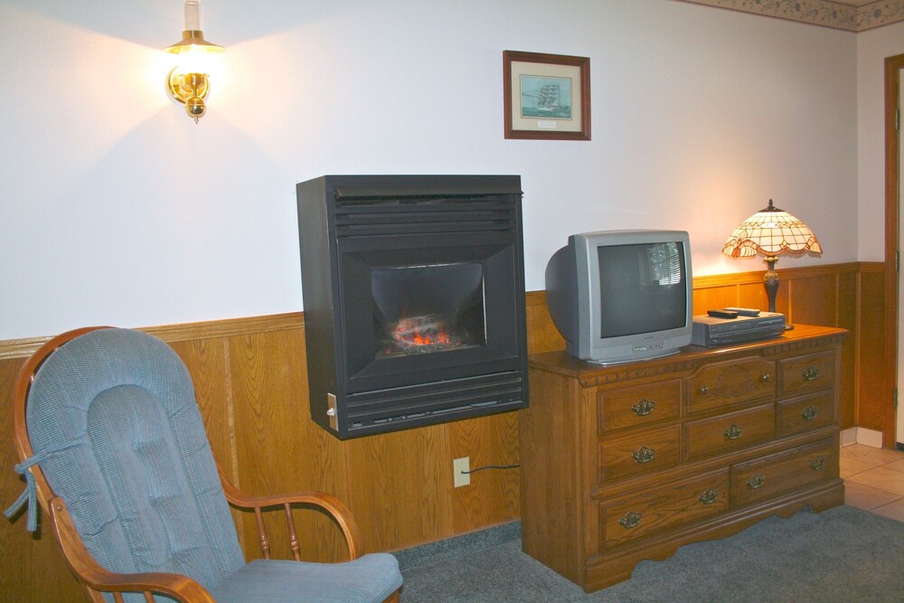 Captains Cove Inn - photo 14