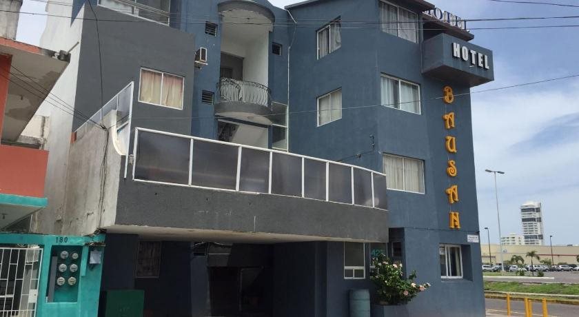 Hotel Y Suites Bausan in Boca Del Rio, Mexico